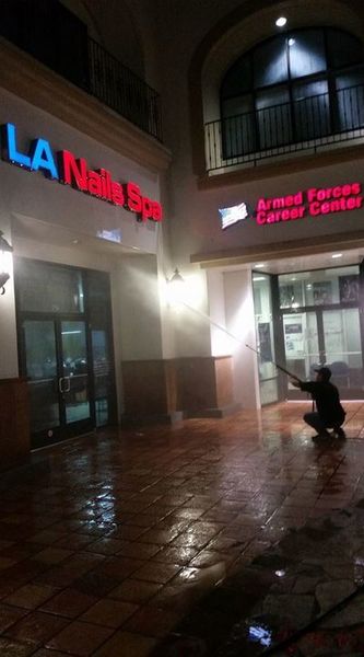 Commercial Pressure Washing in Los Angeles, CA (1)