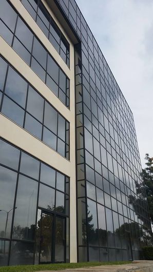 Commercial Window Cleaning in Hollywood, CA (1)